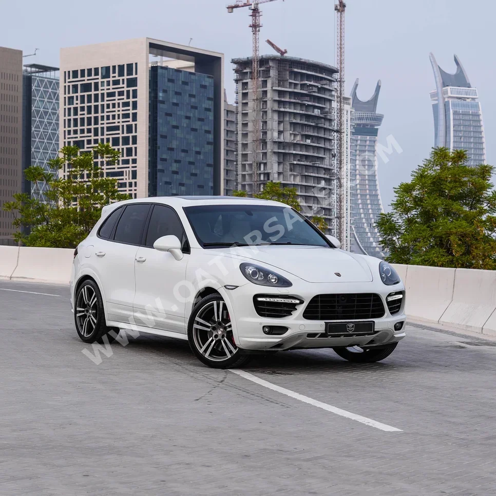Porsche  Cayenne  Turbo S  2013  Automatic  80,000 Km  8 Cylinder  Four Wheel Drive (4WD)  SUV  White  With Warranty