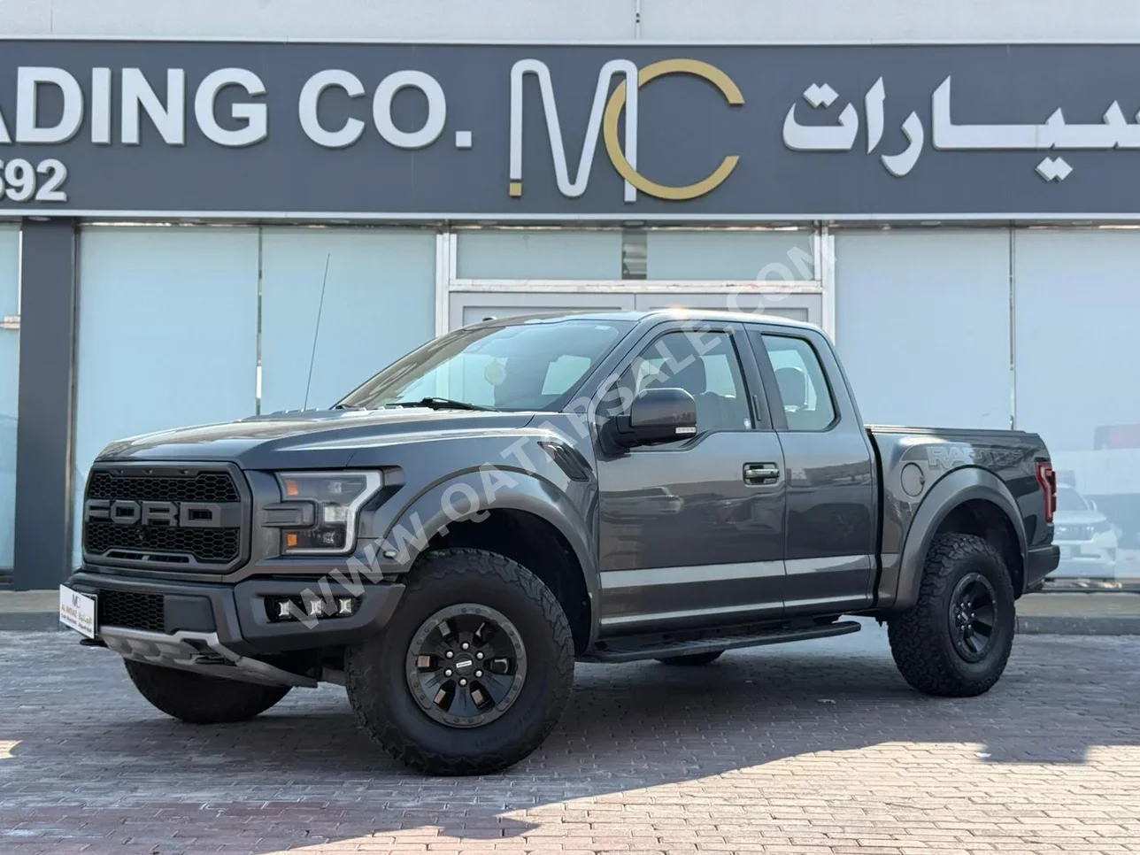 Ford  Raptor  2018  Automatic  165,000 Km  8 Cylinder  Four Wheel Drive (4WD)  Pick Up  Gray