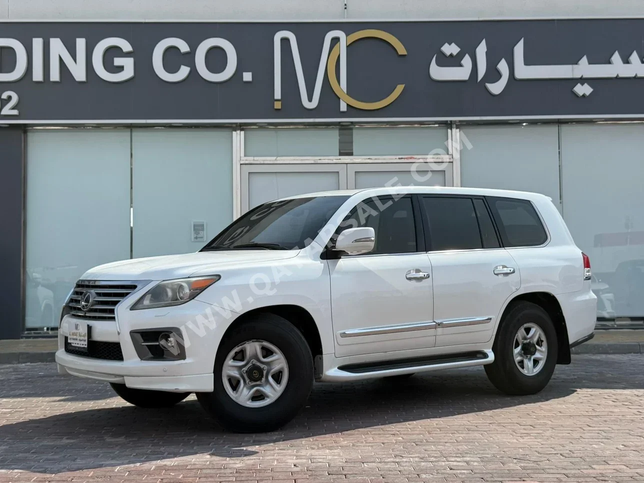 Lexus  LX  570 S  2014  Automatic  337,000 Km  8 Cylinder  Four Wheel Drive (4WD)  SUV  White