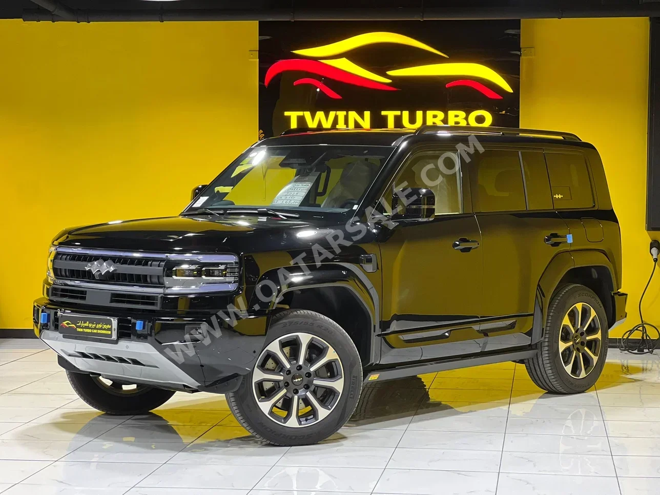 بي واي دي ليوبيرد 5 الترا 5 2025 اوتوماتيك 0 كم 4 سلندر دفع رباعي اس يو في أسود