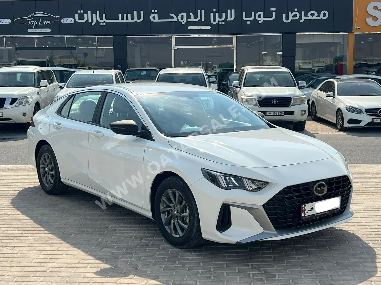 جاك إمبو 2025 اوتوماتيك 10,000 كم 4 سلندر دفع خلفي سيدان أبيض تحت الضمان