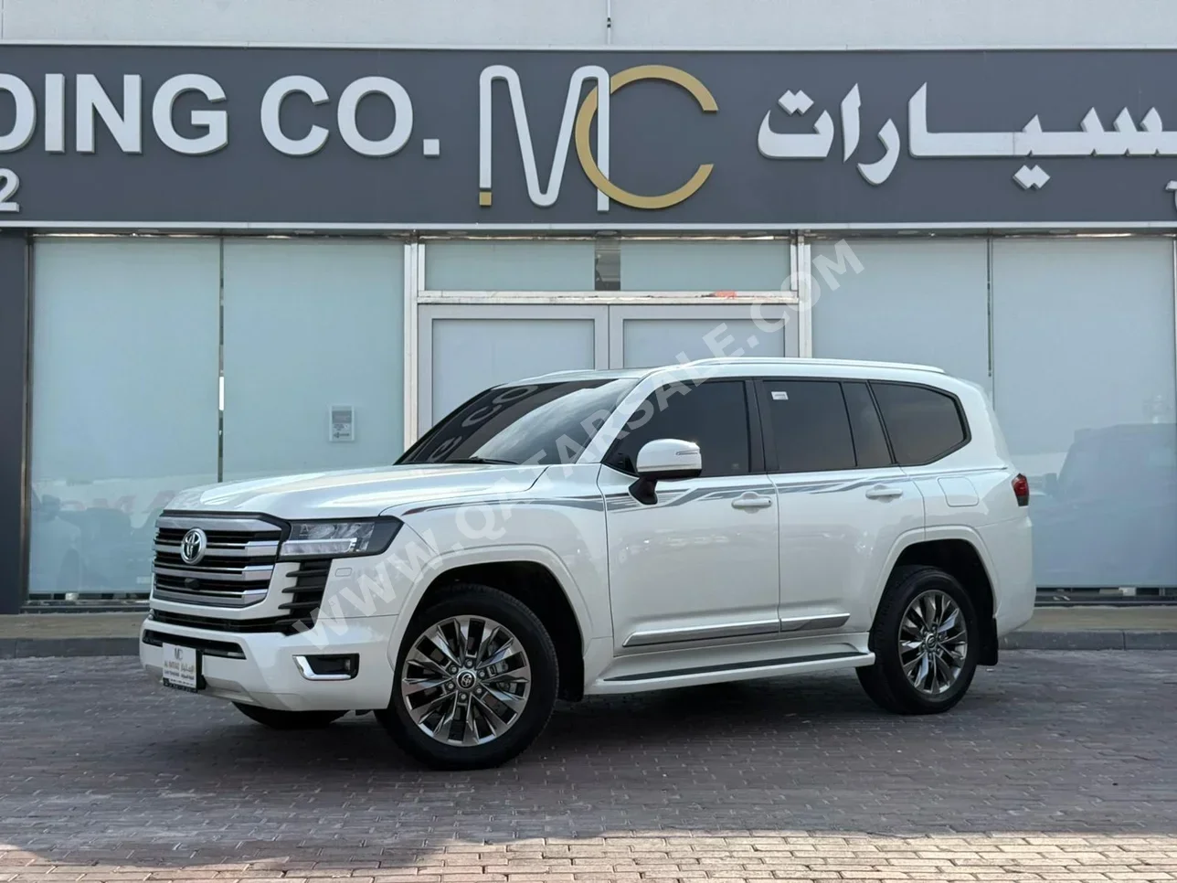 Toyota  Land Cruiser  GXR Twin Turbo  2024  Automatic  42,000 Km  6 Cylinder  Four Wheel Drive (4WD)  SUV  White  With Warranty