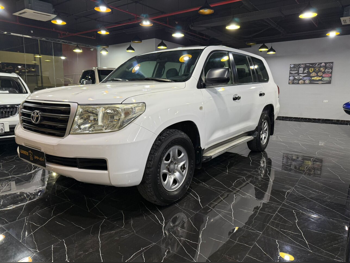 تويوتا  لاند كروزر  جي  2011  اوتوماتيك  246,000 كم  6 سلندر  دفع رباعي  اس يو في  أبيض