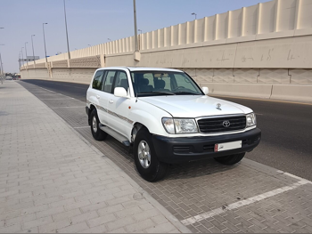 Toyota  Land Cruiser  GXR  1998  Automatic  503,000 Km  6 Cylinder  Four Wheel Drive (4WD)  SUV  White