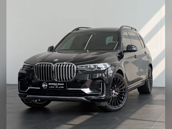 بي ام دبليو الفئة - اكس اكس7 40 اي 2021 اوتوماتيك 84,150 كم 6 سلندر دفع كلي مستمر اس يو في أسود تحت الضمان