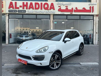 Porsche  Cayenne  S  2014  Automatic  128,000 Km  6 Cylinder  Four Wheel Drive (4WD)  SUV  White