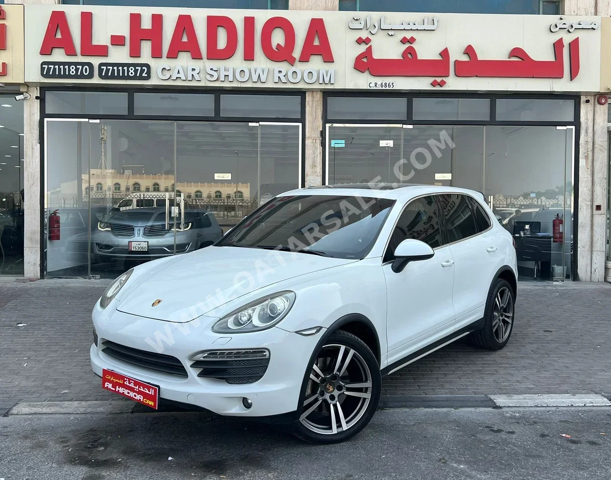 Porsche Cayenne S 2014 Automatic 128,000 Km 6 Cylinder Four Wheel Drive (4WD) SUV White