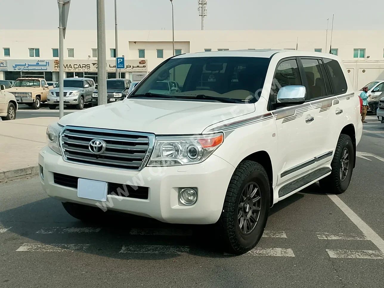 تويوتا لاند كروزر جي اكس ار 2009 اوتوماتيك 305,000 كم 8 سلندر دفع رباعي اس يو في أبيض