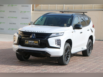 Mitsubishi  Pajero  Montero Sport  2020  Automatic  140,000 Km  6 Cylinder  Four Wheel Drive (4WD)  SUV  White and Black