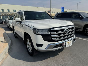 Toyota  Land Cruiser  GXR  2022  Automatic  164,000 Km  6 Cylinder  Four Wheel Drive (4WD)  SUV  White