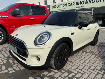 ميني  كوبر  2020  اوتوماتيك  70,000 كم  4 سلندر  سحب امامي  هاتشباك  أبيض