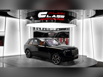 رولز - رويس  كولينان  بلاك بادج  2026  اوتوماتيك  32 كم  12 سلندر  دفع كلي مستمر  اس يو في  أسود