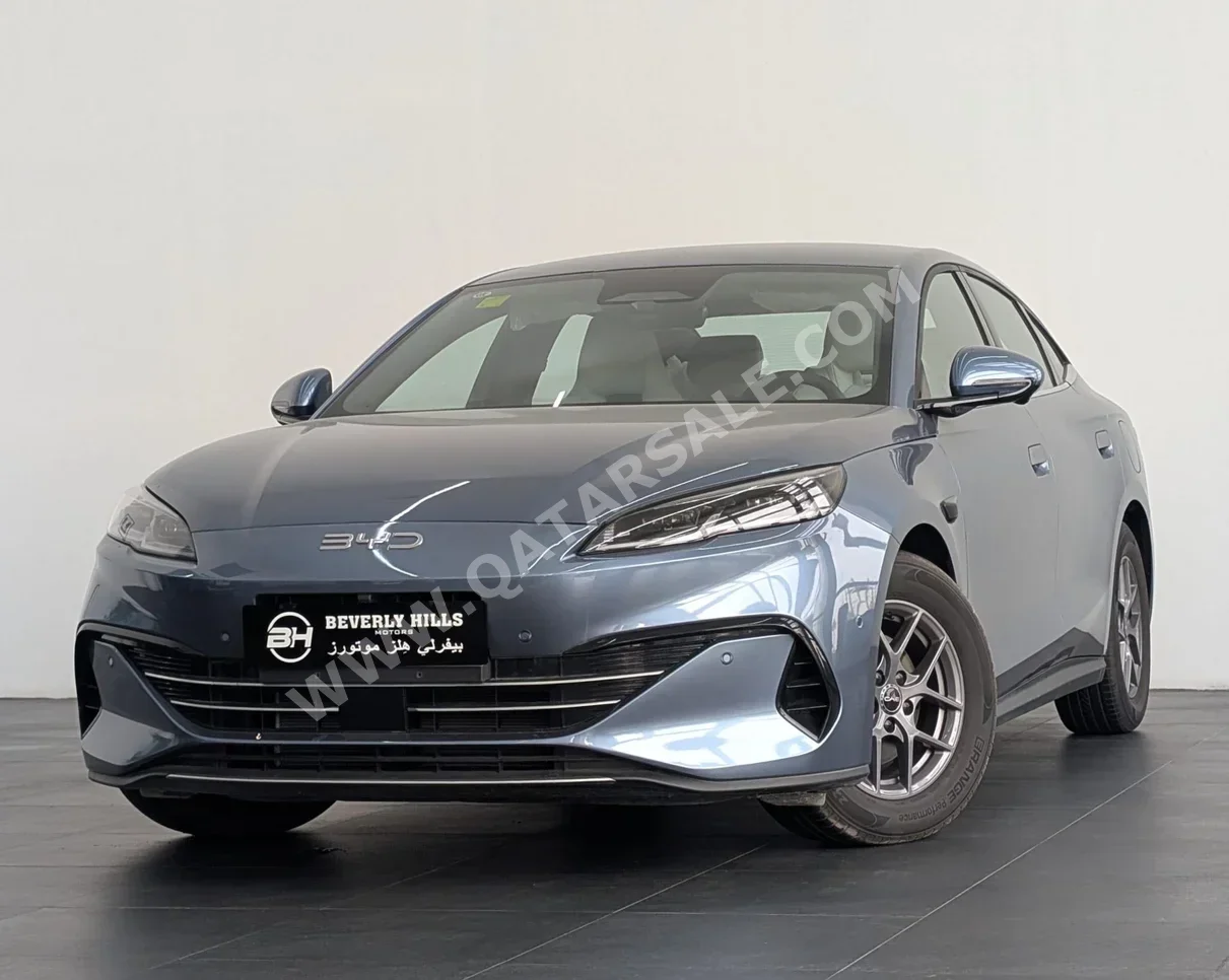 بي واي دي سيل 2025 اوتوماتيك 0 كم 4 سلندر سحب امامي سيدان ازرق تحت الضمان