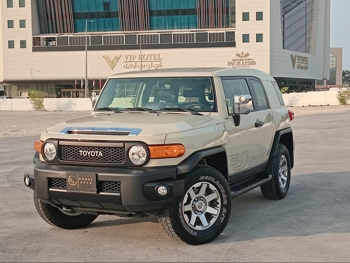 Toyota  FJ Cruiser  Final Edition  2023  Automatic  55,000 Km  6 Cylinder  Four Wheel Drive (4WD)  SUV  Beige  With Warranty