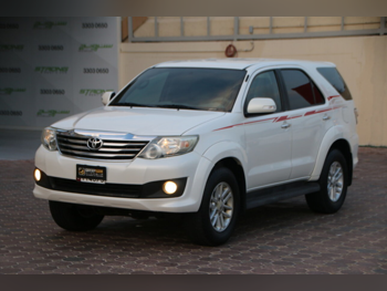Toyota Fortuner 2015 Automatic 25,000 Km 4 Cylinder Four Wheel Drive (4WD) SUV White