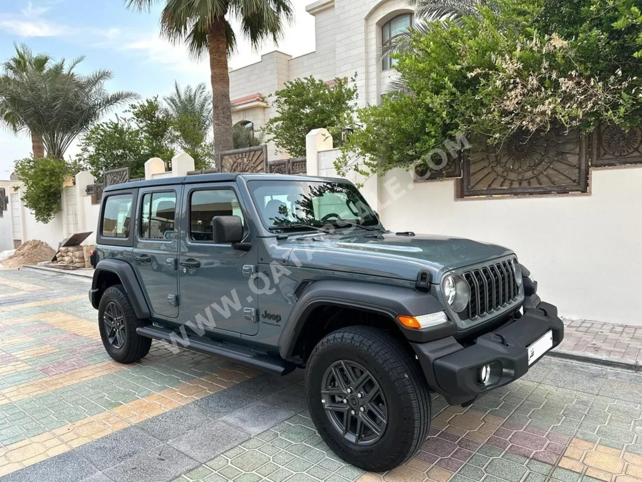 جييب رانجلار سبورت 2025 اوتوماتيك 0 كم 6 سلندر دفع رباعي اس يو في رمادي تحت الضمان