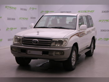 تويوتا  لاند كروزر  جي اكس  2007  اوتوماتيك  149,000 كم  6 سلندر  دفع رباعي  اس يو في  أبيض