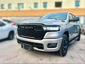 دودج  رام  بيغ هورن  2025  اوتوماتيك  6,000 كم  6 سلندر  دفع رباعي  بيكب  فضي و أسود  تحت الضمان