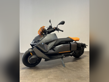 بي ام دبليو  سي اي 04 -  2022 - اللون رمادي غامق