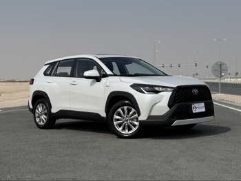 Toyota  Corolla  Cross Hybrid  2025  Automatic  0 Km  4 Cylinder  Four Wheel Drive (4WD)  SUV  White  With Warranty