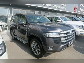 تويوتا لاند كروزر جي اكس ار 2025 اوتوماتيك 0 كم 6 سلندر دفع رباعي اس يو في رمادي تحت الضمان