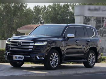 Toyota  Land Cruiser  VXR Twin Turbo  2022  Automatic  67,000 Km  6 Cylinder  Four Wheel Drive (4WD)  SUV  Black