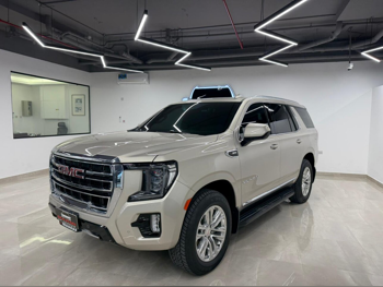GMC Yukon SLT 2023 Automatic 71,000 Km 8 Cylinder Four Wheel Drive (4WD) SUV Gold