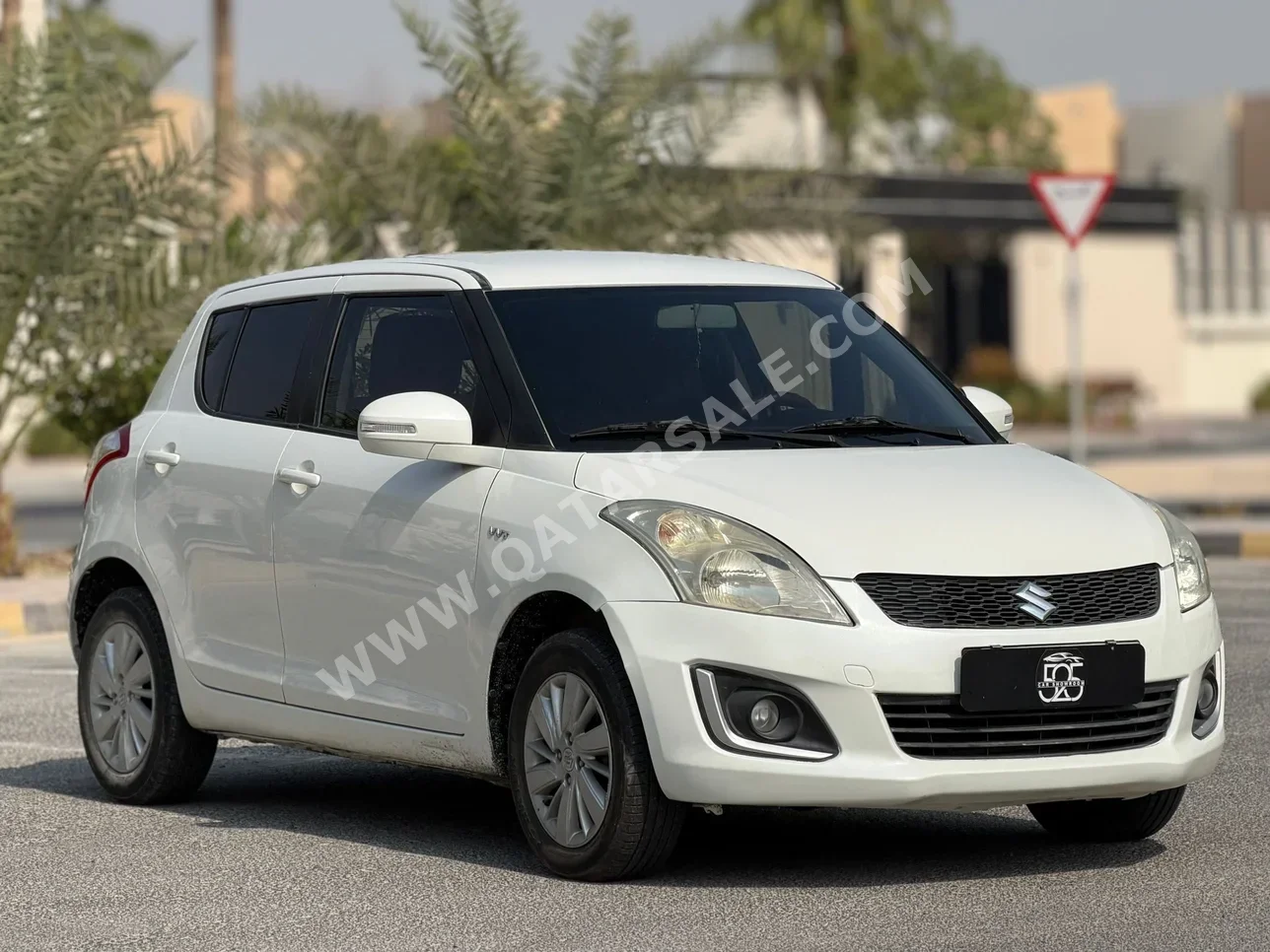 Suzuki  Swift  2016  Automatic  146,000 Km  4 Cylinder  Front Wheel Drive (FWD)  Hatchback  White