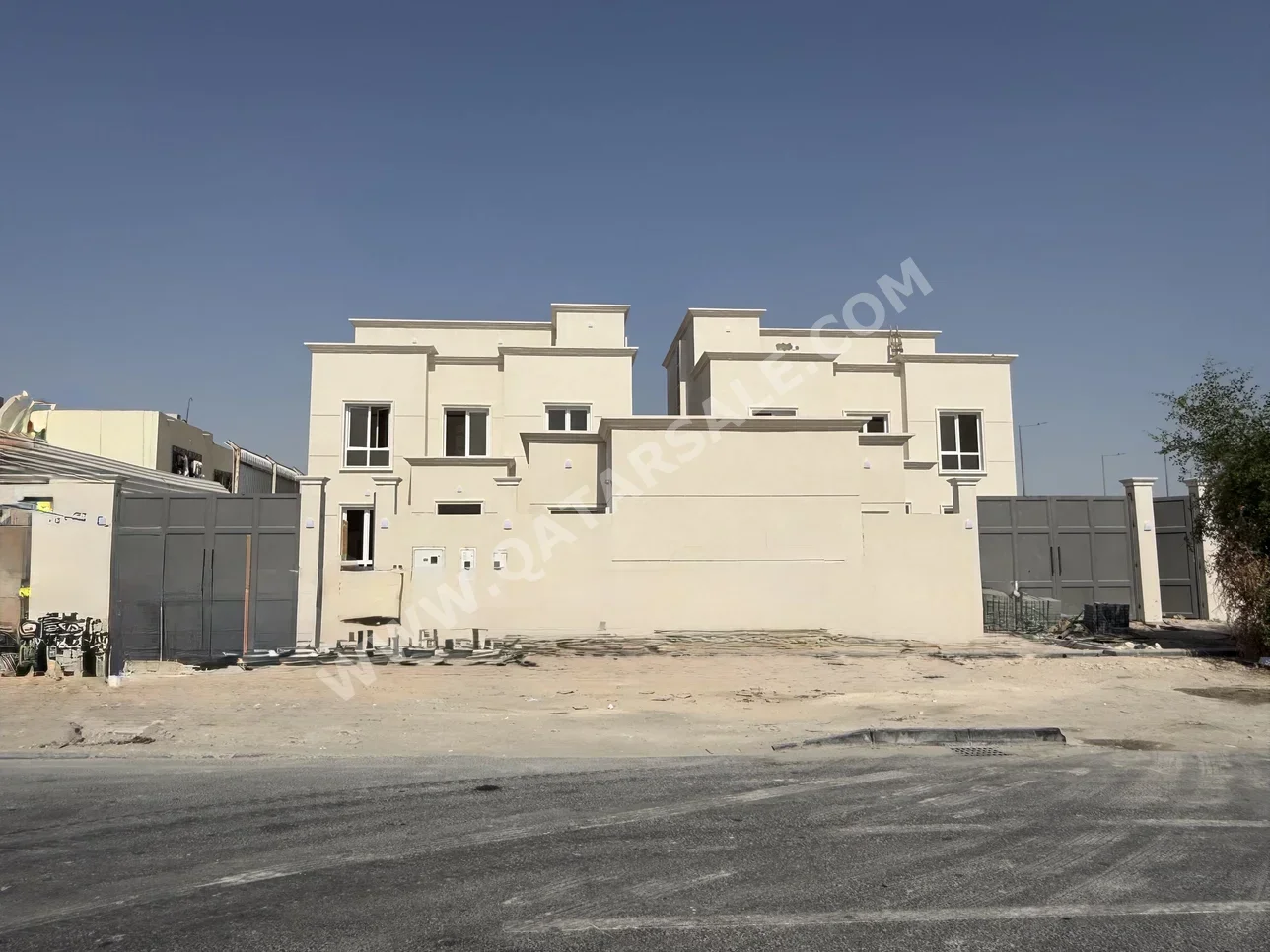 Family Residential  - Semi Furnished  - Al Rayyan  - Al Luqta  - 9 Bedrooms