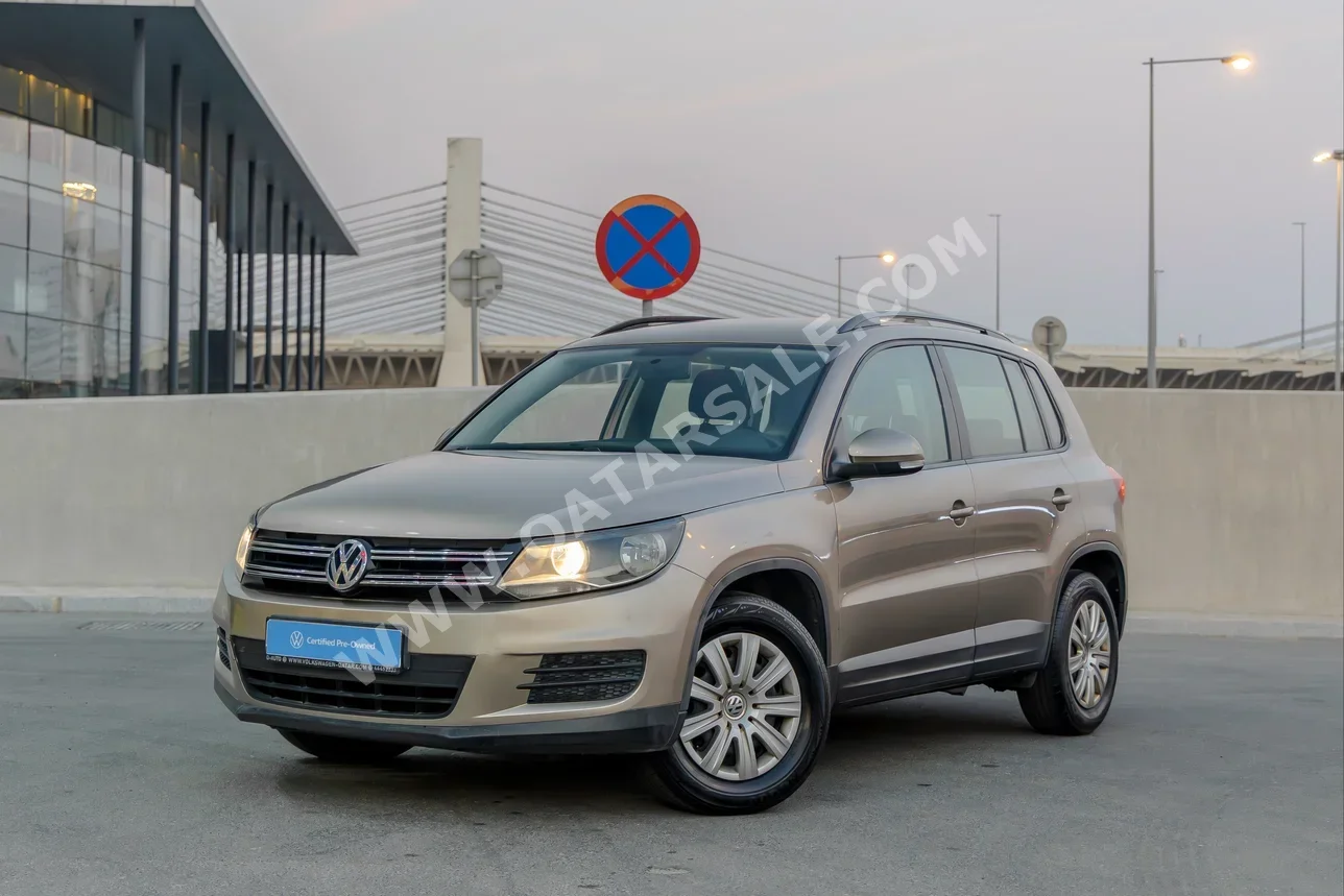 Volkswagen Tiguan 1.4 TSI 2015 Automatic 158,000 Km 4 Cylinder Front Wheel Drive (FWD) SUV Beige