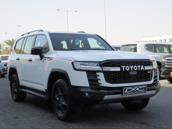 تويوتا  لاند كروزر  جي ار سبورت توين تيربو  2022  اوتوماتيك  60,000 كم  6 سلندر  دفع رباعي  اس يو في  أبيض