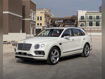 Bentley  Bentayga  2018  Automatic  55,000 Km  12 Cylinder  Four Wheel Drive (4WD)  SUV  Cream  With Warranty