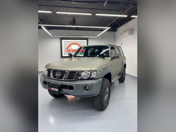 Nissan  Patrol  Super Safari  2021  Automatic  74,000 Km  6 Cylinder  Four Wheel Drive (4WD)  SUV  White