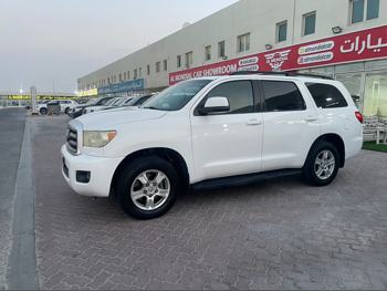 Toyota Sequoia SR5 2013 Automatic 345,000 Km 8 Cylinder Four Wheel Drive (4WD) SUV White
