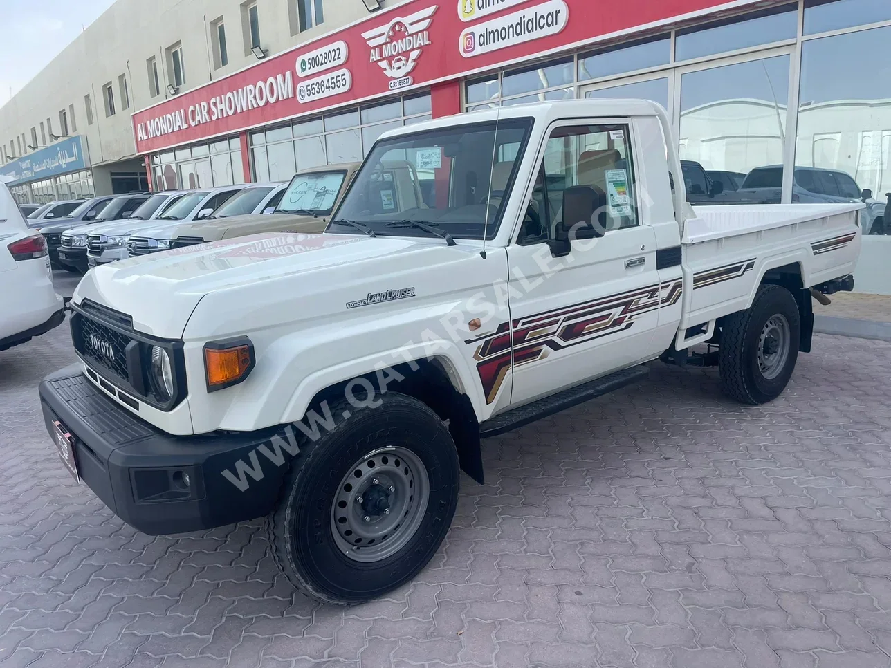 Toyota  Land Cruiser  LX  2024  Automatic  26,000 Km  6 Cylinder  Four Wheel Drive (4WD)  Pick Up  White  With Warranty