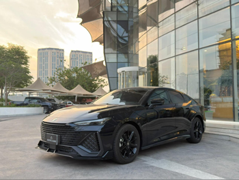 Changan  UNI-V  2025  Automatic  6,000 Km  4 Cylinder  Front Wheel Drive (FWD)  Sedan  Black  With Warranty