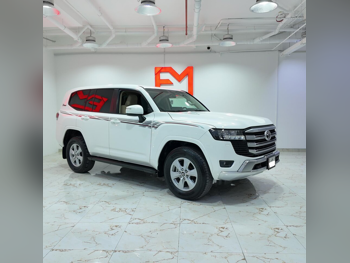 Toyota Land Cruiser GXR Twin Turbo 2022 Automatic 186,000 Km 6 Cylinder Four Wheel Drive (4WD) SUV White