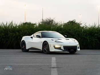 لوتس  ايفورا  400  2017  اوتوماتيك  39,400 كم  6 سلندر  دفع خلفي  كوبيه \ سبورت  أبيض