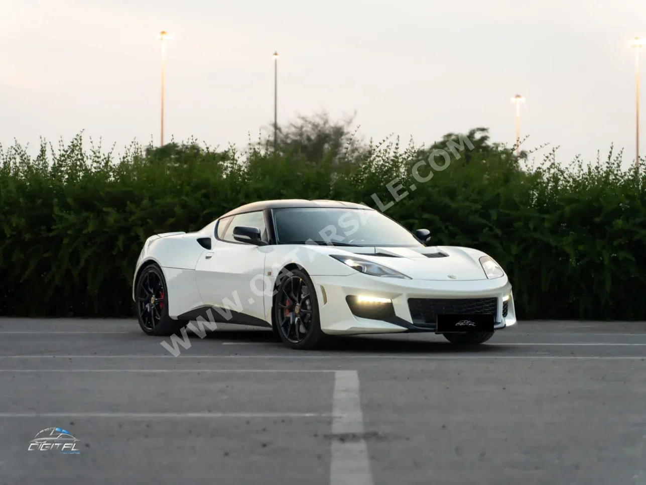 لوتس ايفورا 400 2017 اوتوماتيك 39,400 كم 6 سلندر دفع خلفي كوبيه \ سبورت أبيض