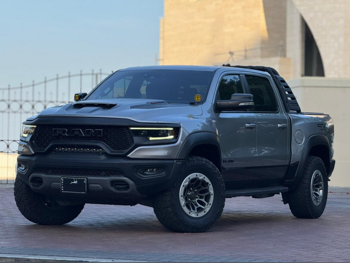 دودج  رام  تي أر إكس  2022  اوتوماتيك  43,000 كم  8 سلندر  دفع رباعي  بيكب  رمادي  تحت الضمان