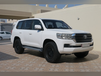 Toyota  Land Cruiser  GX  2016  Automatic  393,000 Km  6 Cylinder  Four Wheel Drive (4WD)  SUV  White