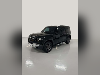 لاند روفر  ديفيندر  110 اس  2025  اوتوماتيك  5,000 كم  6 سلندر  دفع رباعي  اس يو في  أسود  تحت الضمان
