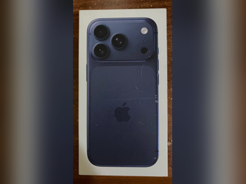 Mobile Phones Apple  - Iphone 17  - Pro  - Blue  - 256 GB  - Under Warranty