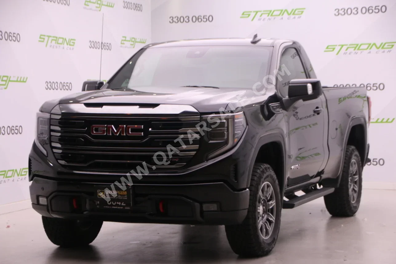 جي ام سي سييرا اي تي 4 2024 اوتوماتيك 10,500 كم 8 سلندر دفع رباعي بيكب أسود تحت الضمان