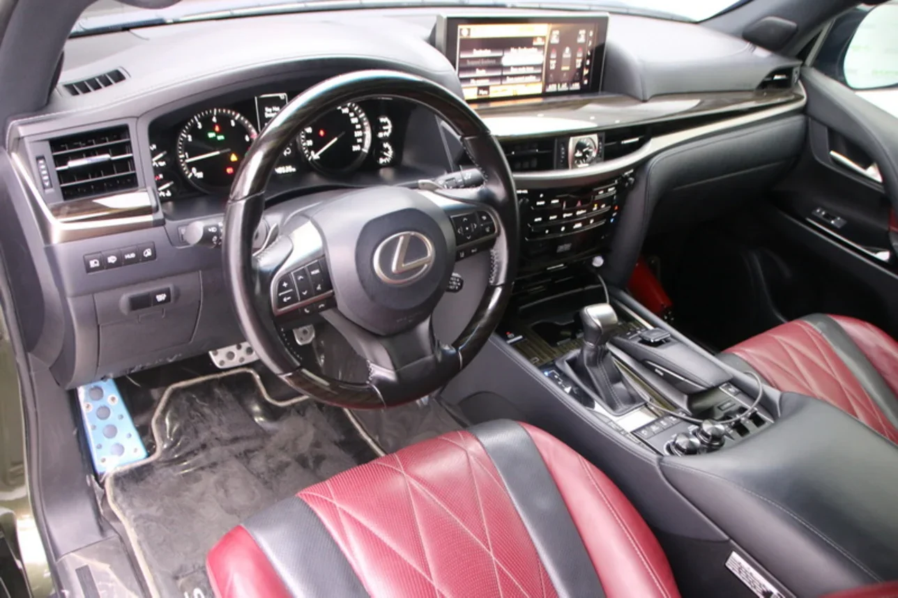 Lexus  LX  570  2021  Automatic  48,000 Km  8 Cylinder  Four Wheel Drive (4WD)  SUV  Olive Green  With Warranty