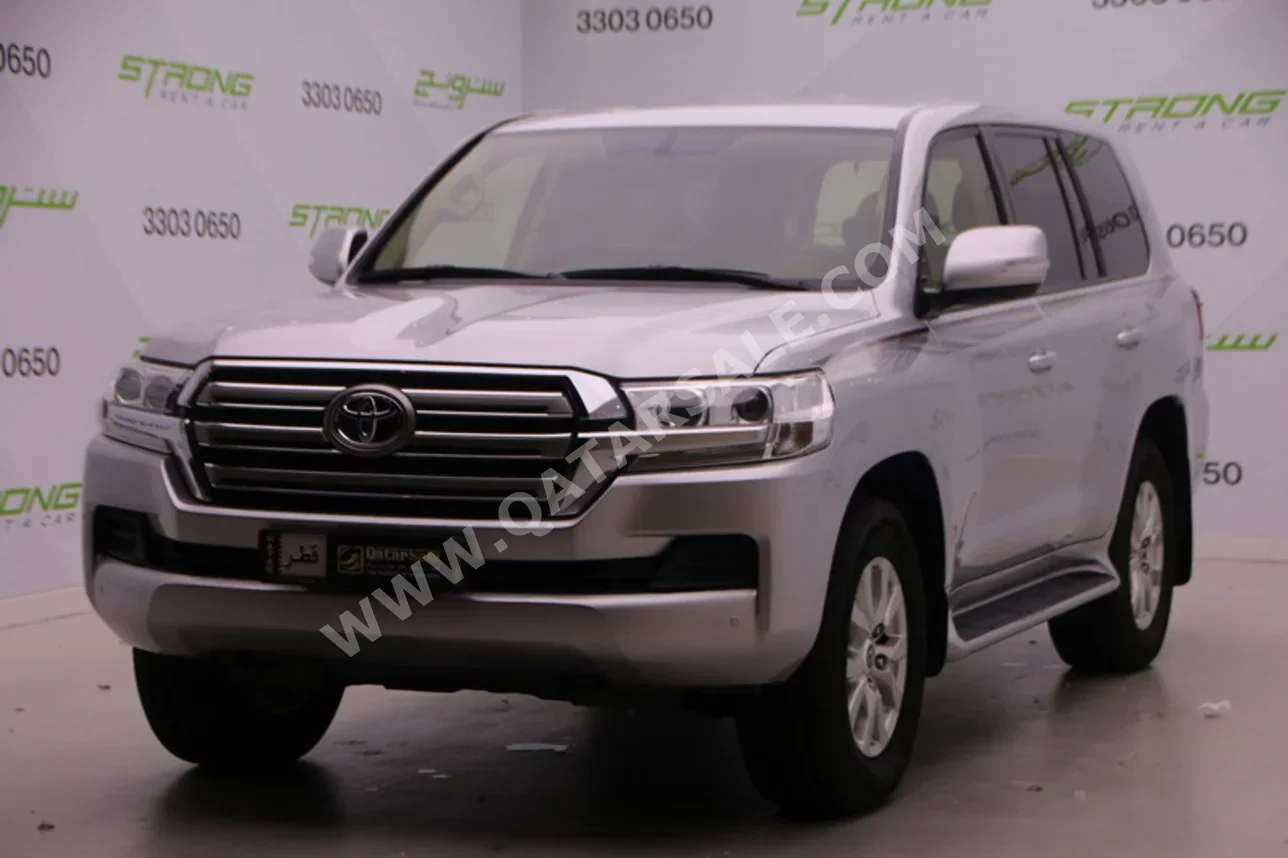 تويوتا  لاند كروزر  جي اكس ار  2019  اوتوماتيك  231,000 كم  6 سلندر  دفع رباعي  اس يو في  رمادي