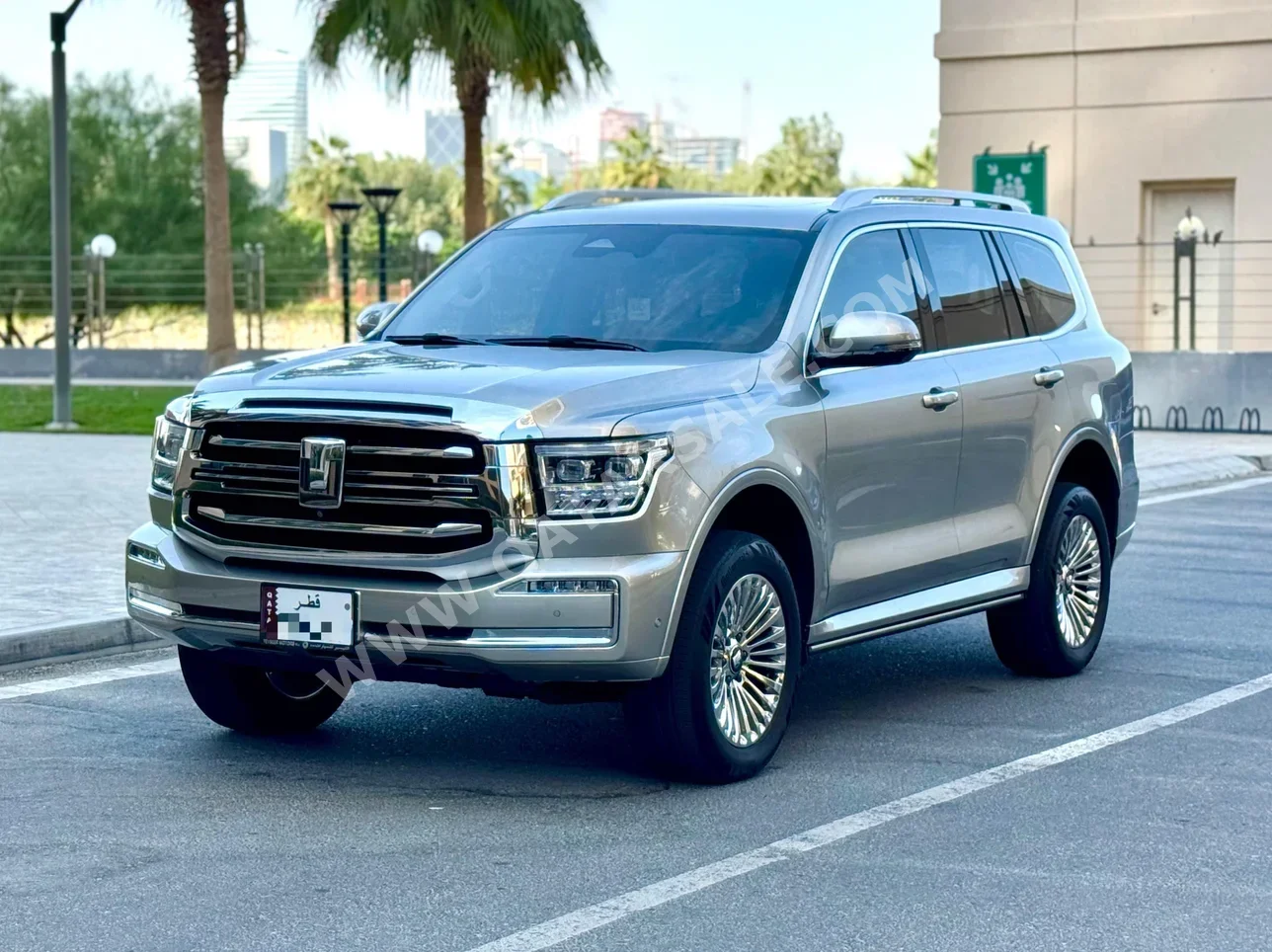 GWM  Tank  500  2025  Automatic  28,000 Km  6 Cylinder  Four Wheel Drive (4WD)  SUV  Gray  With Warranty