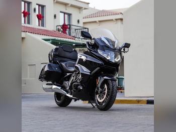 بي ام دبليو  كي 1600 بي -  2022 - اللون اسود -  الضمان