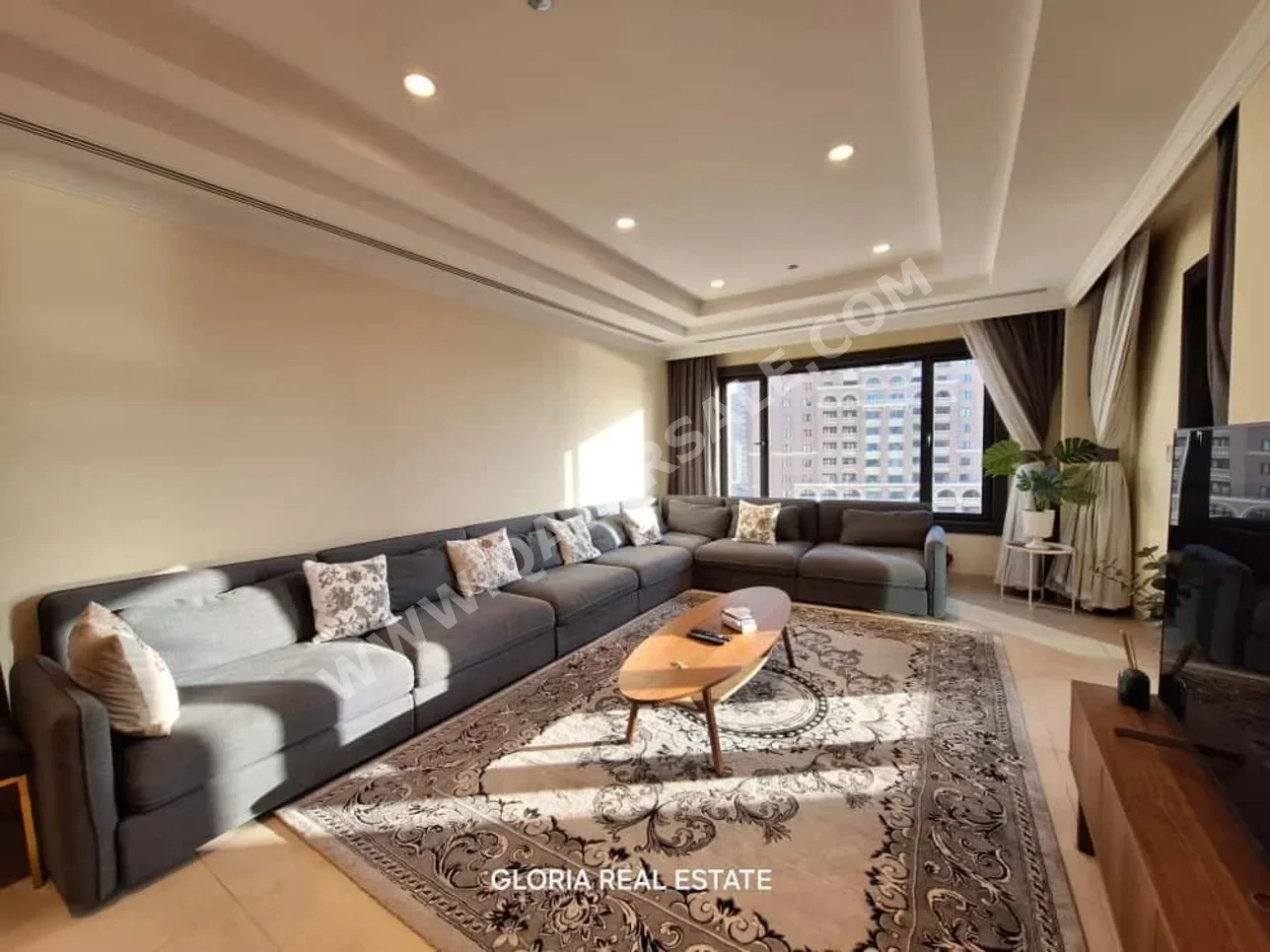 2 غرف نوم  شقة  للبيع  في الدوحة -  اللؤلؤة  مفروشة بالكامل