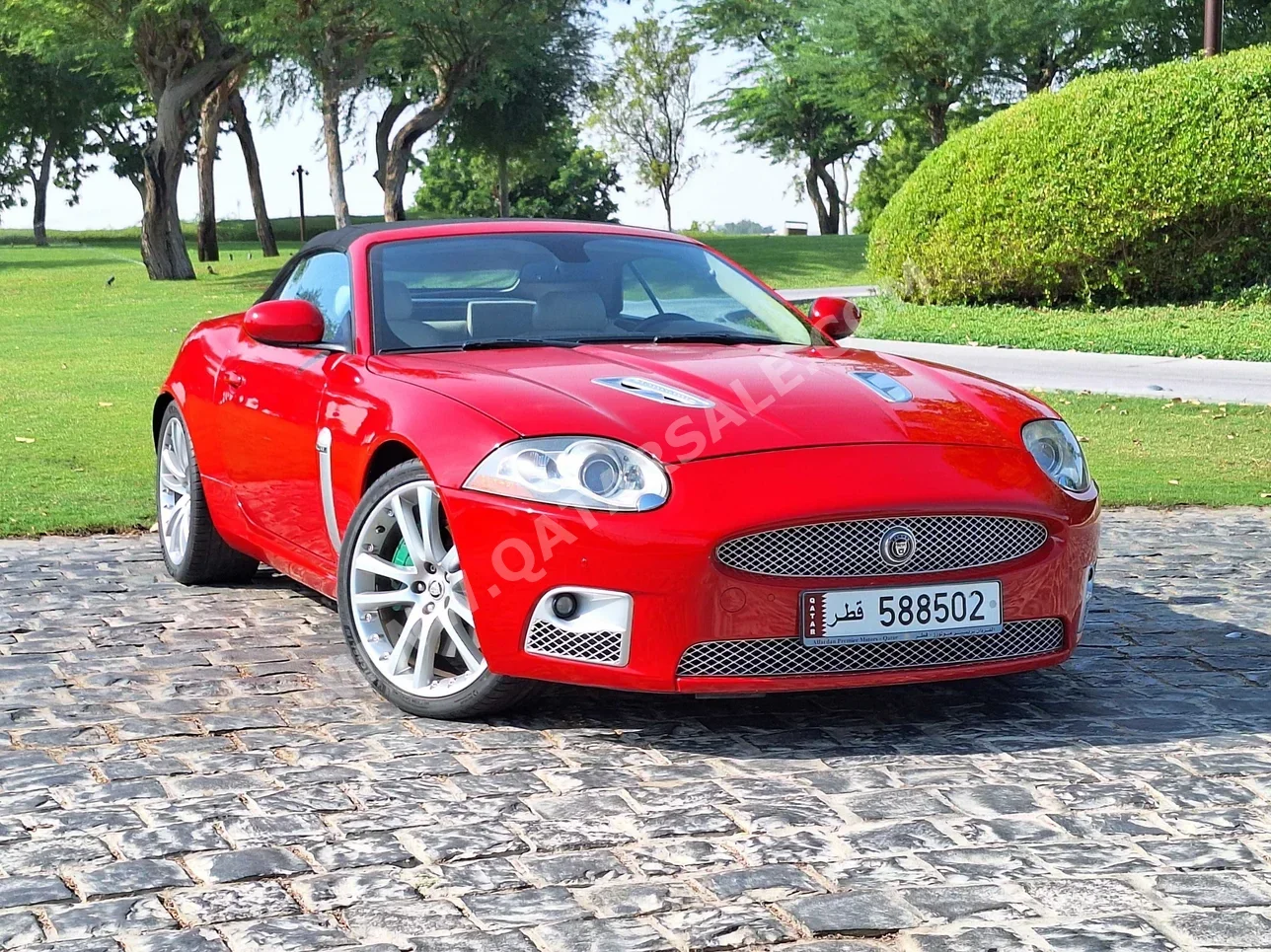 جاكوار  اكس كي  8  2009  اوتوماتيك  45,000 كم  8 سلندر  دفع خلفي  كشف  أحمر